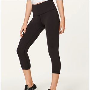 Lululemon cropped leggings